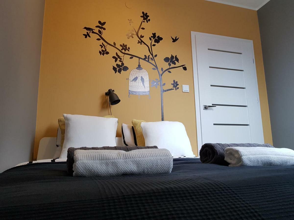 Black Rose Apartament Targi 3 Km, F-Ry Vat Kielce Eksteriør billede
