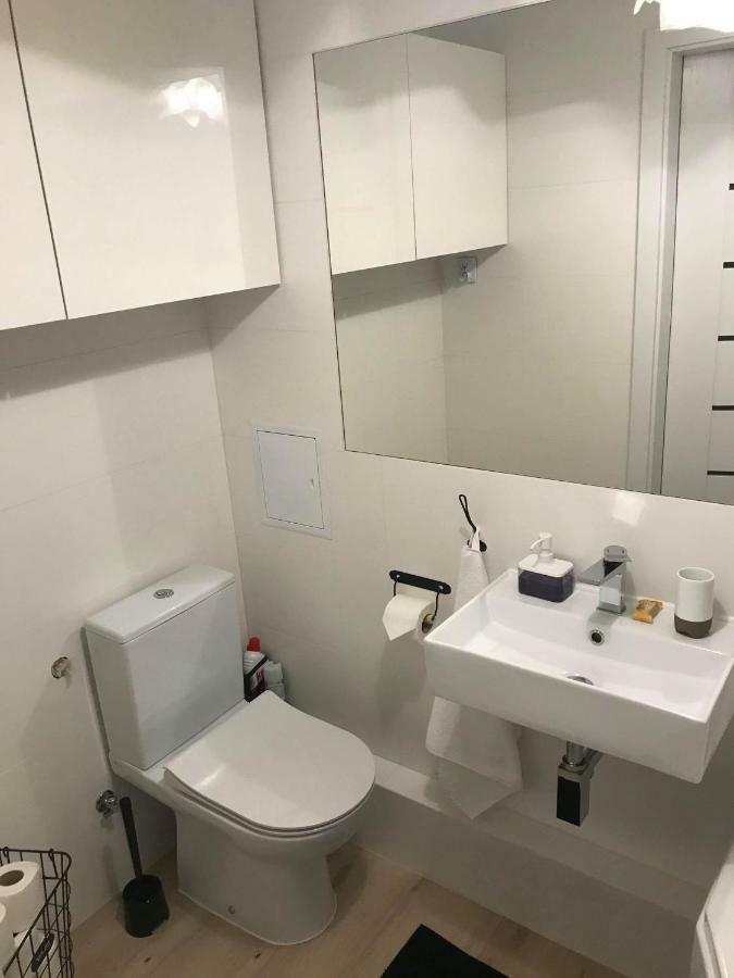 Black Rose Apartament Targi 3 Km, F-Ry Vat Kielce Eksteriør billede