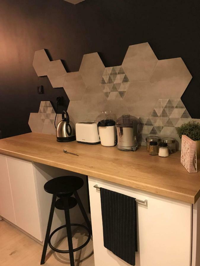 Black Rose Apartament Targi 3 Km, F-Ry Vat Kielce Eksteriør billede
